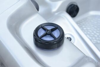 Hot Tub Trident - 5 Person, 3 Seats, 2 Lounge - Hot tubs Portugal Algarve Online Shopping Site