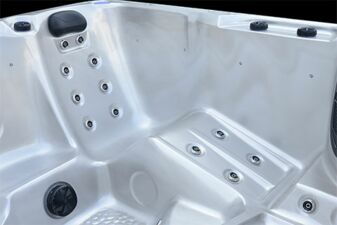 Hot Tub Trident - 5 Person, 3 Seats, 2 Lounge - Hot tubs Portugal Algarve Online Shopping Site