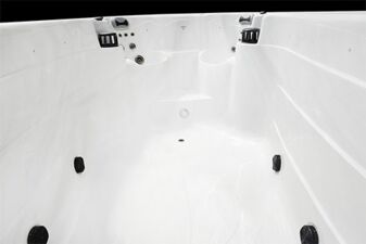 Swimspa Ares - 6 Person, 3 Seats - Hot tubs Portugal Algarve Online Shopping Site