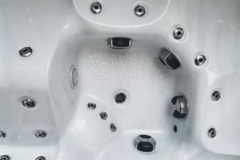 Hot Tub Kenya- 5 Person, 3 Seats, 2 Lounger - Hot tubs Portugal Algarve Online Shopping Site