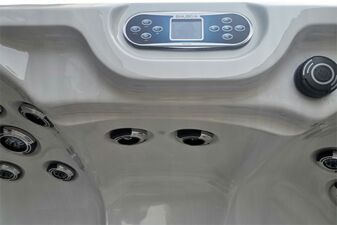 Hot Tub Kenya- 5 Person, 3 Seats, 2 Lounger - Hot tubs Portugal Algarve Online Shopping Site